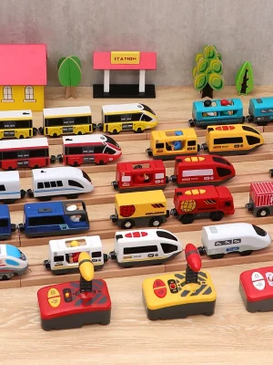 RC Electric Train Set Locomotive Magnetic Train Diecast Slot Toy