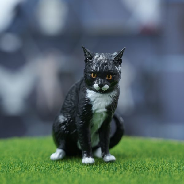 Cute Sitting Black & White Cat Resin Model Educational Toy